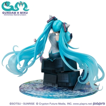 Mobile Suit Gundam x Vocaloid - Hatsune Miku (OO Gundam 45th Anniversary Ver.) - Lucrea