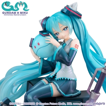 Mobile Suit Gundam x Vocaloid - Hatsune Miku (OO Gundam 45th Anniversary Ver.) - Lucrea