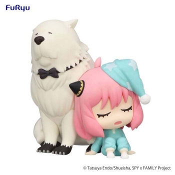 Spy x Family - Anya Forger - Hold Figure (Sleeping Ver.)