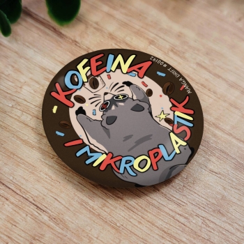 Szopy z problemami - Kofeina i mikroplastik - Przypinka